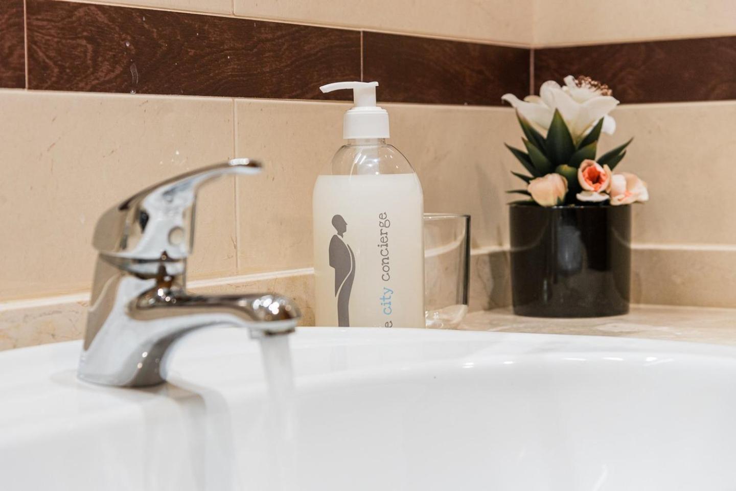 Guestready - Luxe Living By The Pool Apartment Póvoa de Varzim Екстериор снимка